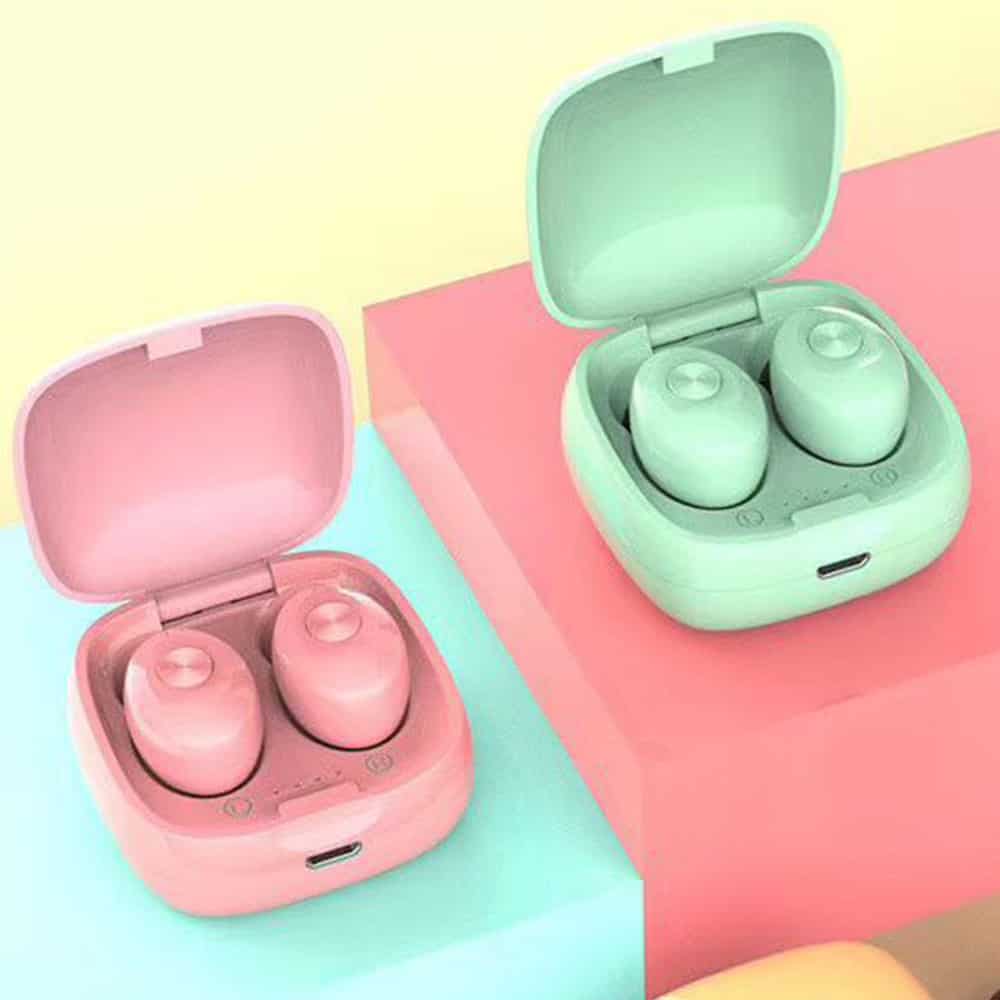 Colorful bulk earbuds